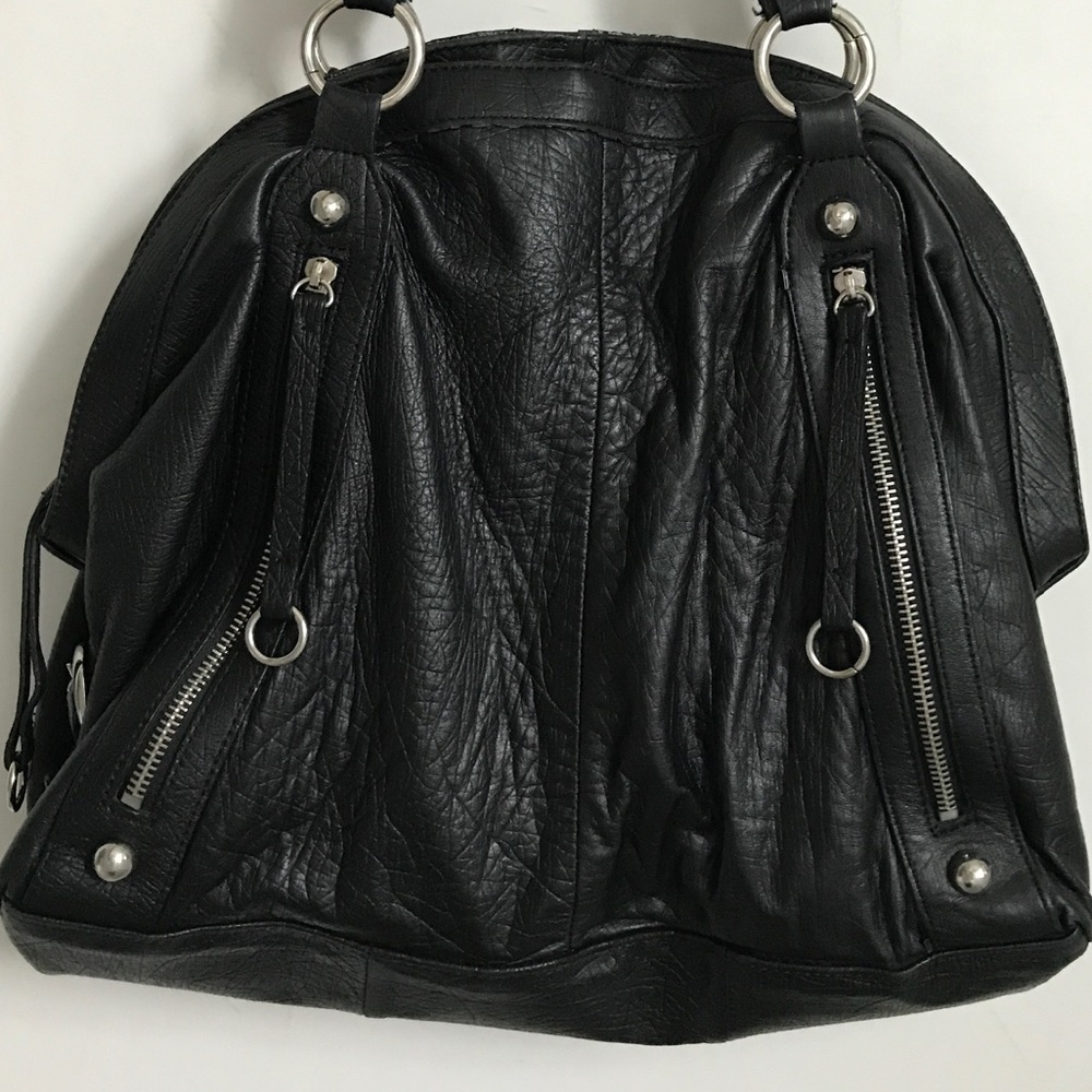 SALE ‼️ Adrienne Vittadini - genuine leather
